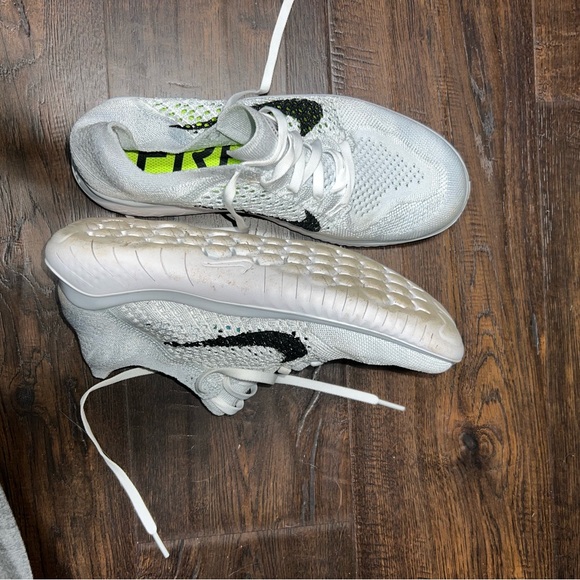 NIKE FREE - Picture 1 of 2